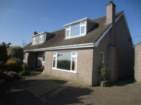 5 bedroom Detached t...